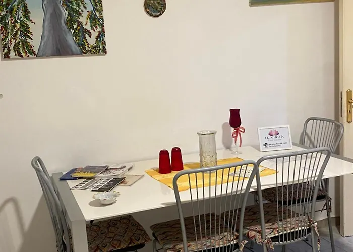 Bed & Breakfast Casa La Ninfea Intera Casa 4*