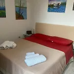 Bed & Breakfast Casa La Ninfea Intera Casa 3*
