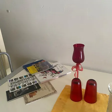 Alojamento de Acomodação e Pequeno-almoço Casa La Ninfea Intera Casa 3*